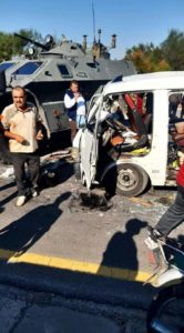 محلي|| حادث سير مروّع على الطريق الدولي طرطوس - بانياس، نتج عنه تصادم أكثر من 15 سيارة، بسبب قطع مدرعة روسية للطريق.